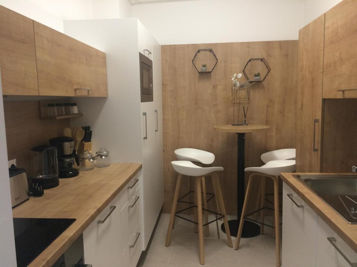 Appartement Magnolia Apartman à Sopron Extérieur photo